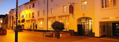 Red Lion Hotel