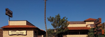 Hotel La Villa De Zaragoza