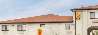 Super 8 By Wyndham Niagara Falls Ny