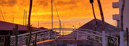The Westmarine Waterfront Hotel