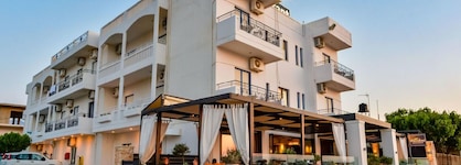 Alexis Hotel