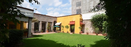 Howard Johnson By Wyndham Morelia Calle Real