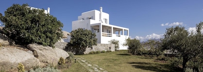Naxian Collection