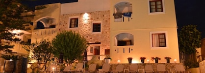 Nikos Apartments