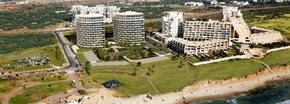 Play Hatzuk Beach