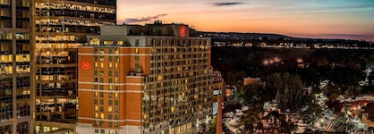 Sheraton Suites Calgary Eau Claire