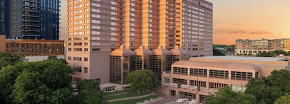 Downright Austin, A Renaissance Hotel