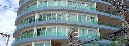 Royal Beach View Suites