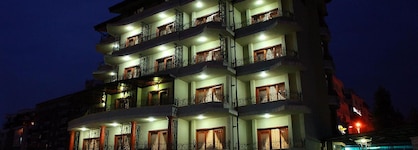 Dinasty Hotel