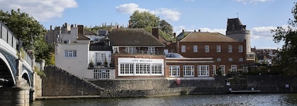 Sir Christopher Wren Hotel