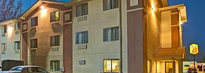 Super 8 By Wyndham College Park Wash Dc Area