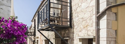 Spilia Village Hotel & Villas