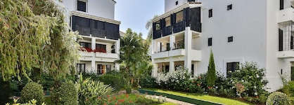 Jardines De Las Golondrinas