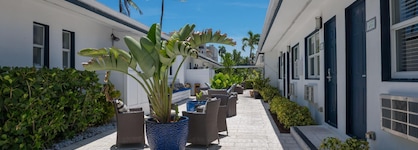 Hollywood Beach Suites