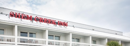 Shem Creek Inn