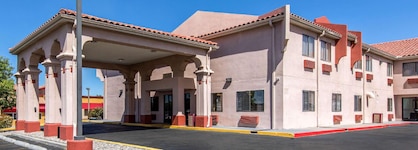 Quality Inn & Suites Albuquerque North Near Balloon Fiesta Park