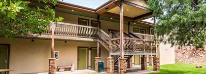 Montclair Inn & Suites
