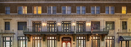 Redmont Hotel Birmingham, Curio Collection By Hilton