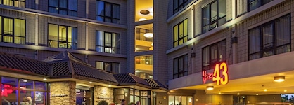 Hotel 43
