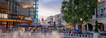 Jenn S. Travelodge By Wyndham Burbank-Glendale