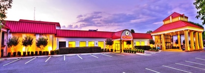 Village Inn Event Center Trademark Collection By Wyndham