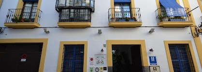 Casa De Los Azulejos