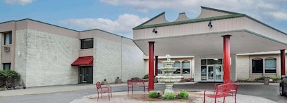 Ramada By Wyndham Grand Forks