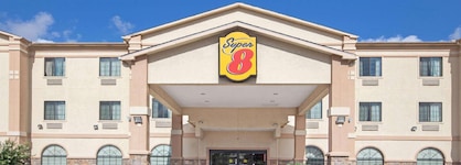 Super 8 By Wyndham Iah West Greenspoint