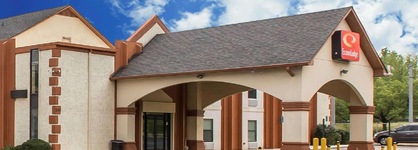 Econo Lodge At Six Flags