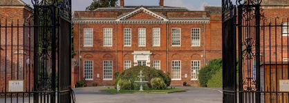 Oyo Baylis House Hotel