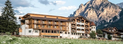 Mareo Dolomites Hotel