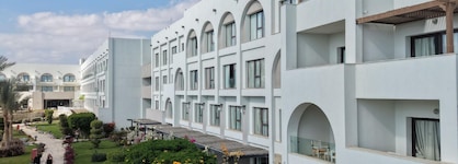 Movenpick Waterpark Resort And Spa Soma Bay