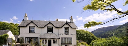 Loch Leven Hotel & Distillery