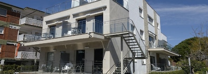 Castellmar Apartments