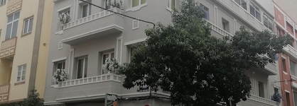 Hostal Alcaravaneras