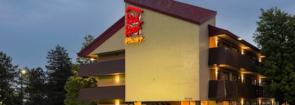 Red Roof Inn Plus+ Chicago - Willowbrook