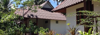 Malibu Beach Bungalows