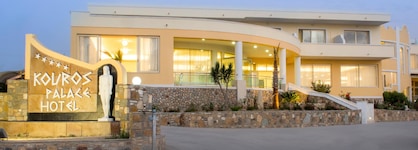 Kouros Palace Hotel