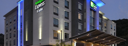 Holiday Inn Express & Suites San Diego - Mission Valley By Ihg