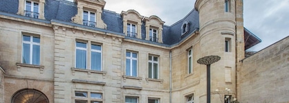 Yndo Hotel