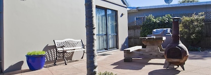 298 Westside Motor Lodge
