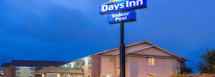 Days Inn By Wyndham Topeka