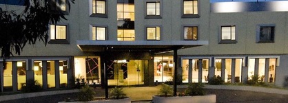 Golden Pebble Hotel