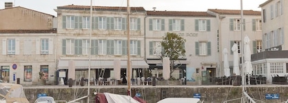 Hotel Du Port