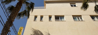 Malvarrosa Beach Rooms