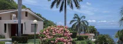 Bahia Pez Vela Resort