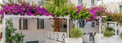Milos Bay Suites