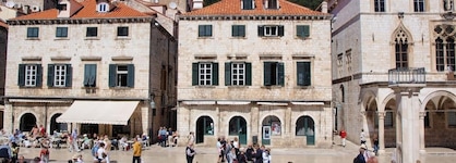 Miró Studio Apartments