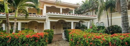 Mayan Princess Beach & Dive Resort - All Inclusive