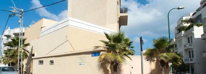 Geula Suites